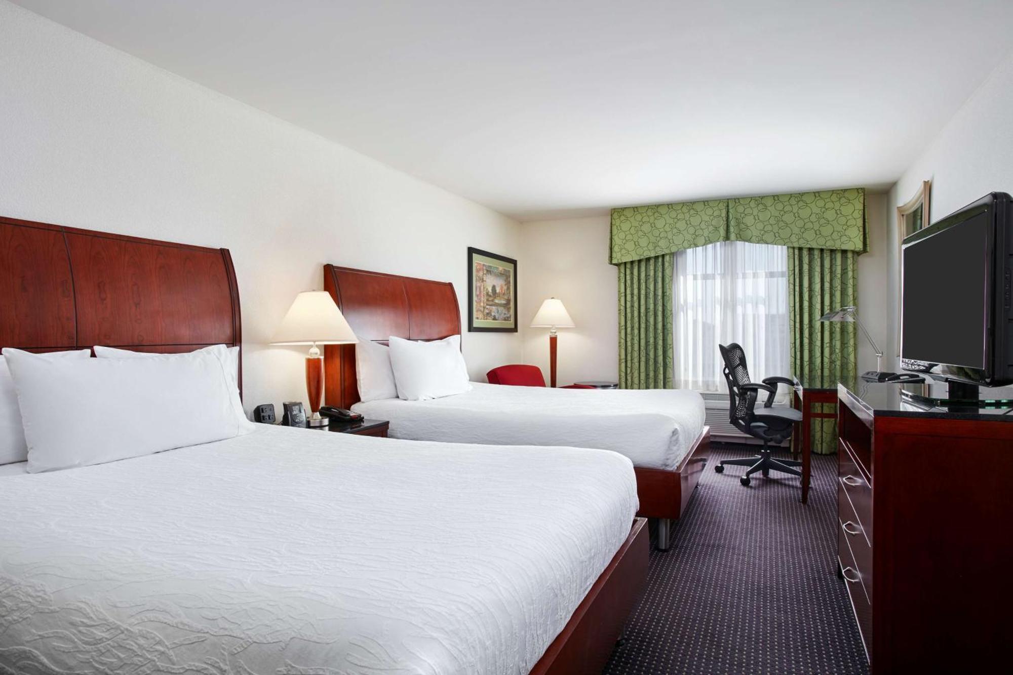Hilton Garden Inn Rockville - Gaithersburg Екстериор снимка