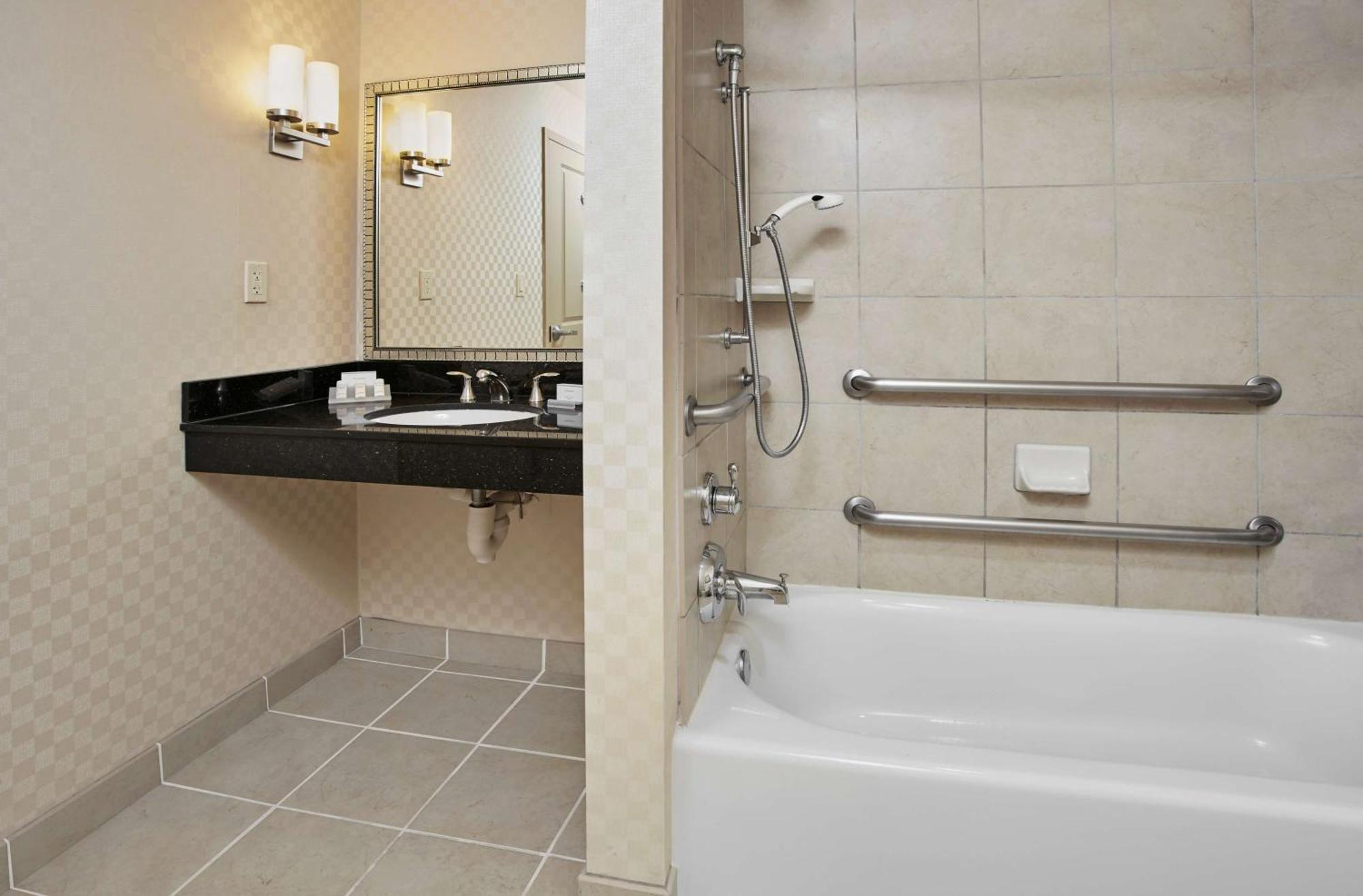 Hilton Garden Inn Rockville - Gaithersburg Екстериор снимка