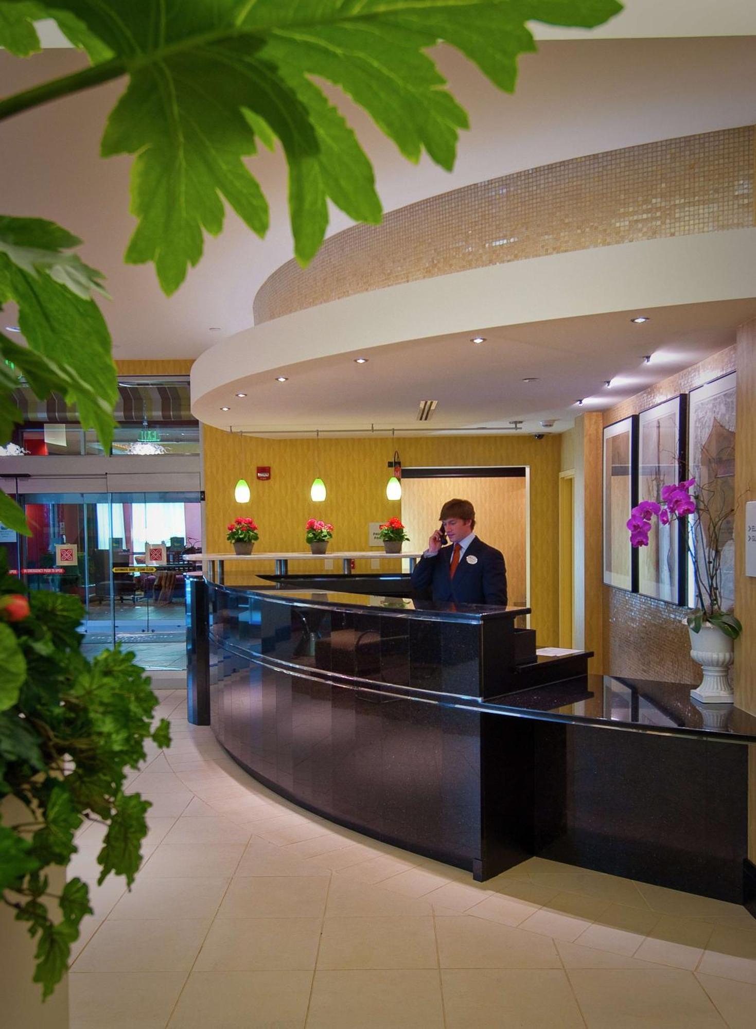 Hilton Garden Inn Rockville - Gaithersburg Екстериор снимка