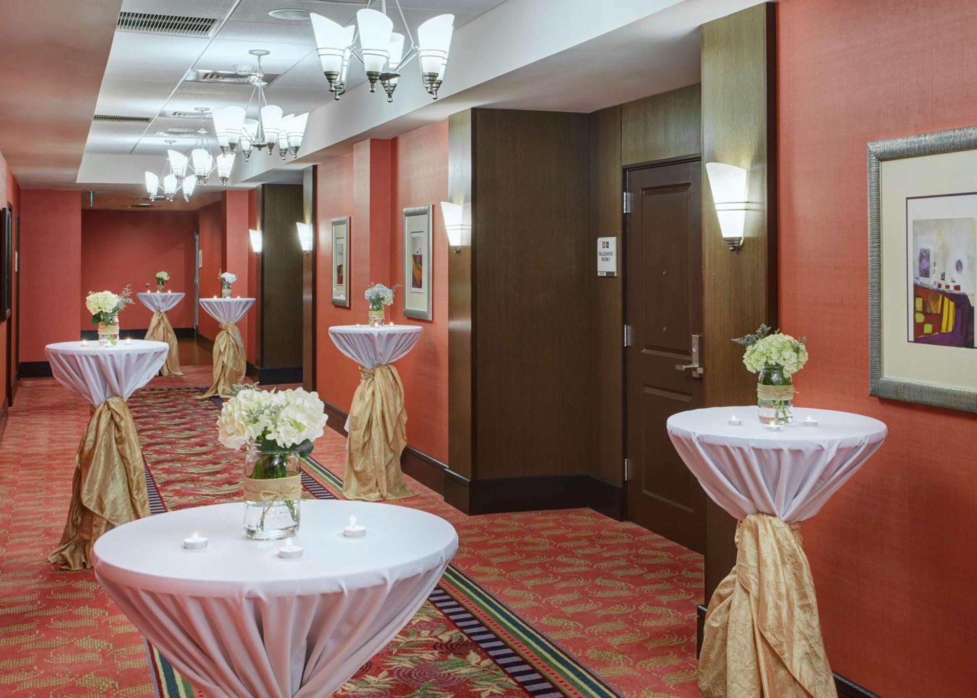 Hilton Garden Inn Rockville - Gaithersburg Екстериор снимка