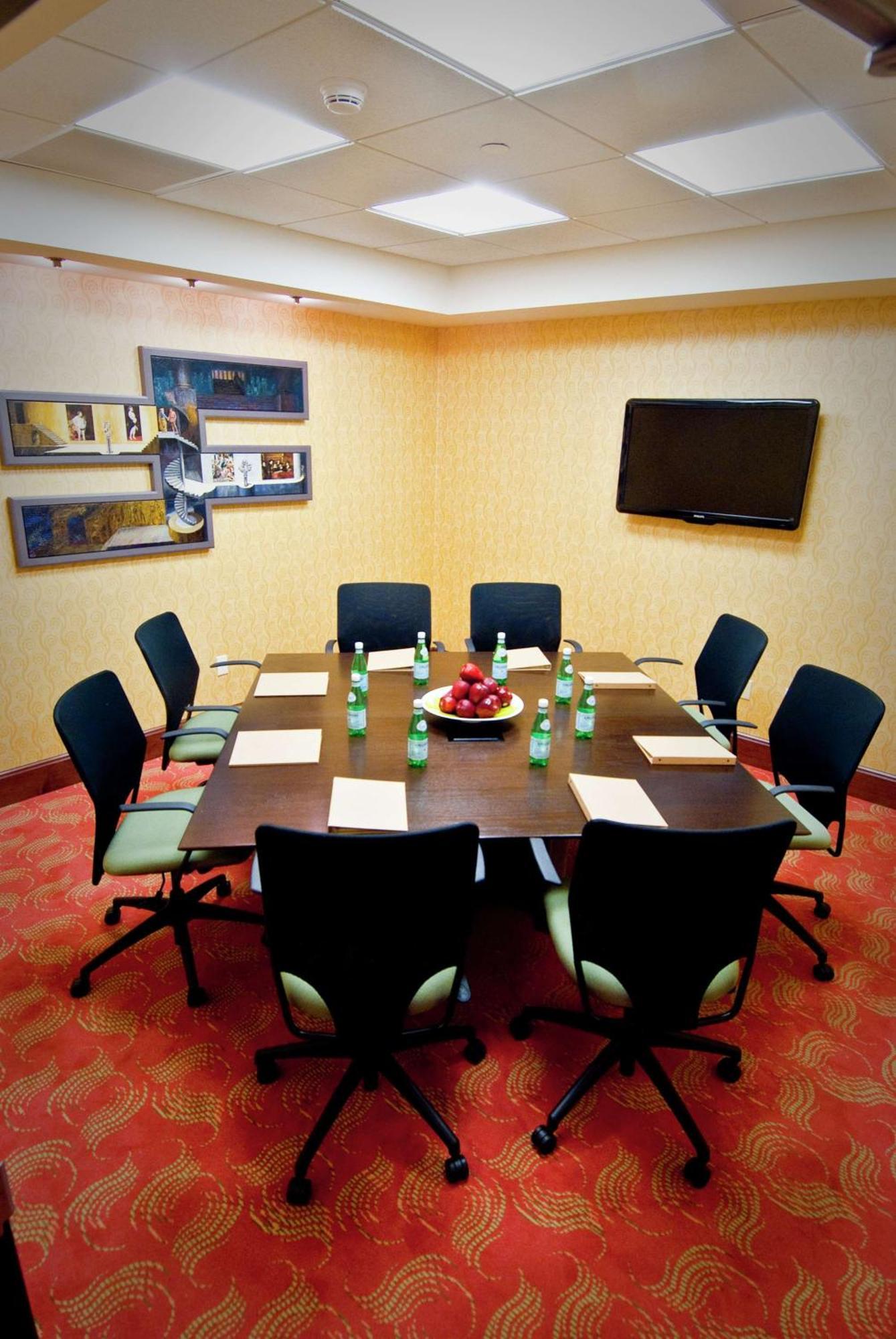 Hilton Garden Inn Rockville - Gaithersburg Екстериор снимка
